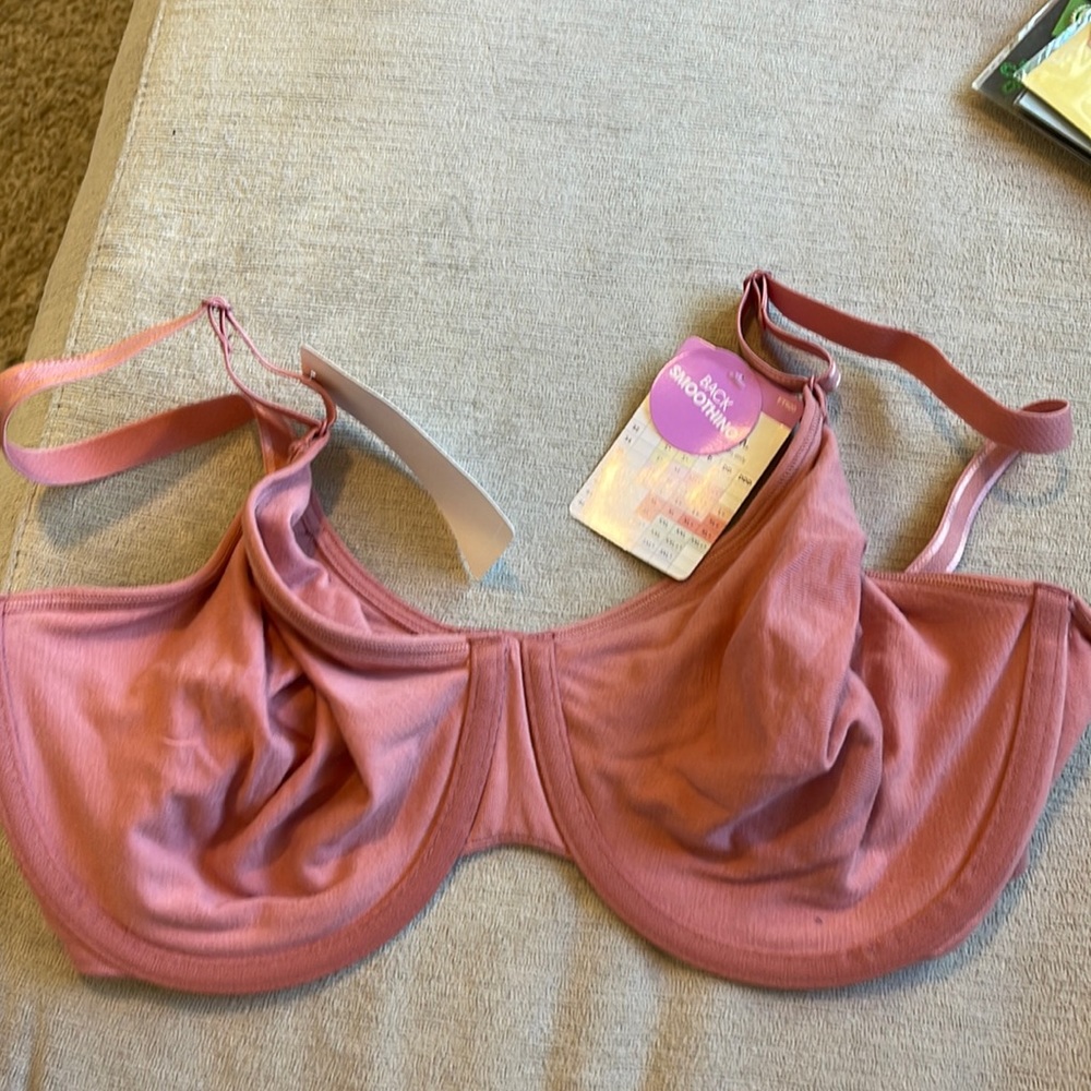NWT  fruit of the loom bra pink